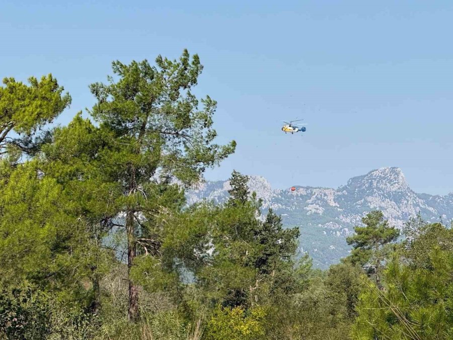 Antalya Serik’teki Yangının Enerjisi Düşürüldü