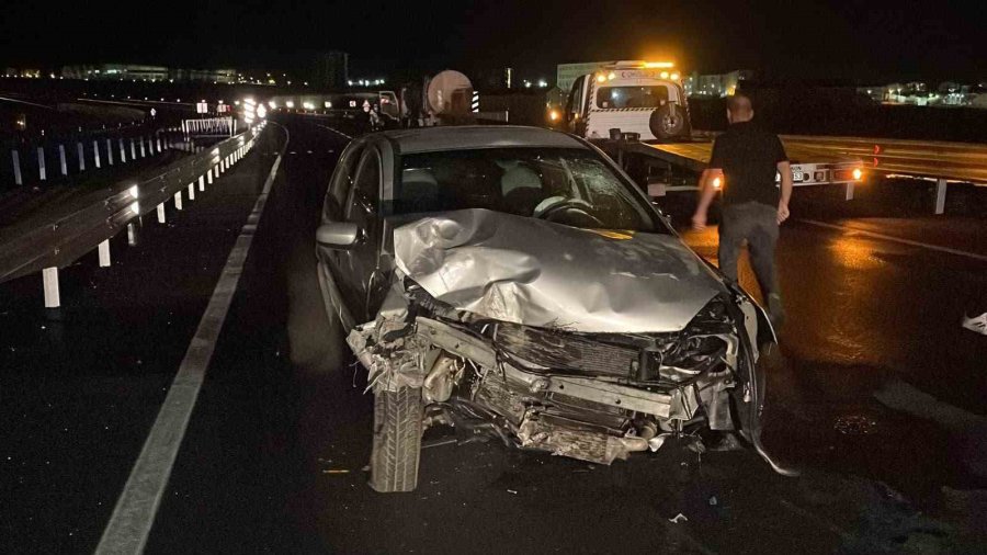 Karaman’da Su Tankeri Otomobile Çarptı: 1 Yaralı