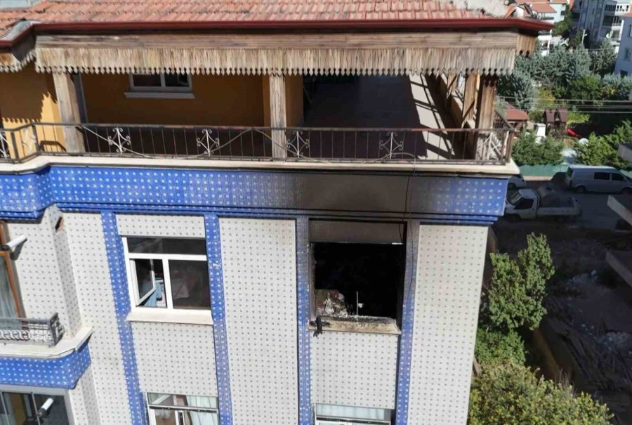 Aksaray’da Çakmakla Oynayan 2 Yaşındaki Çocuk Evi Yaktı