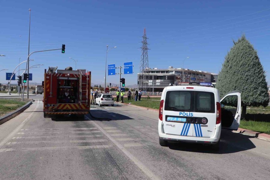 Karaman’da İçinde 5 Kişinin Bulunduğu Otomobil Alev Aldı