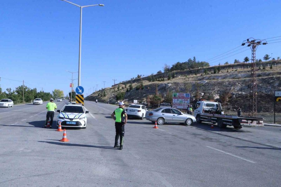 Karaman’da Otomobiller Çarpıştı: 6 Yaralı