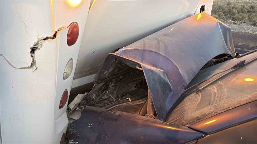 Aksaray’da Kum Fırtınası Zincirleme Kazaya Neden Oldu: 16 Yaralı