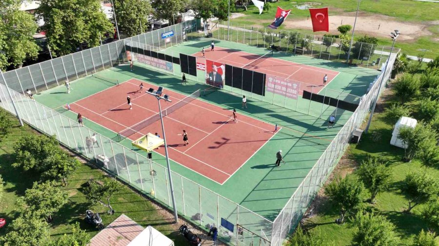 Beach Park’ta Tenis Keyfi