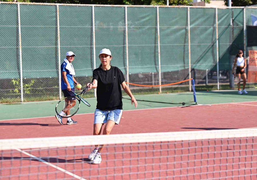 Beach Park’ta Tenis Keyfi