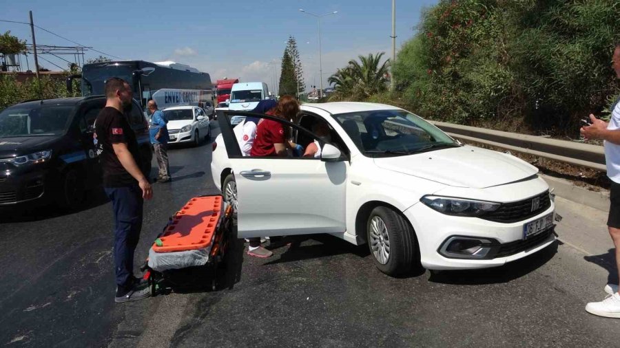 Akaryakıt Tankeri Otomobille Çarpıştı: 1 Yaralı