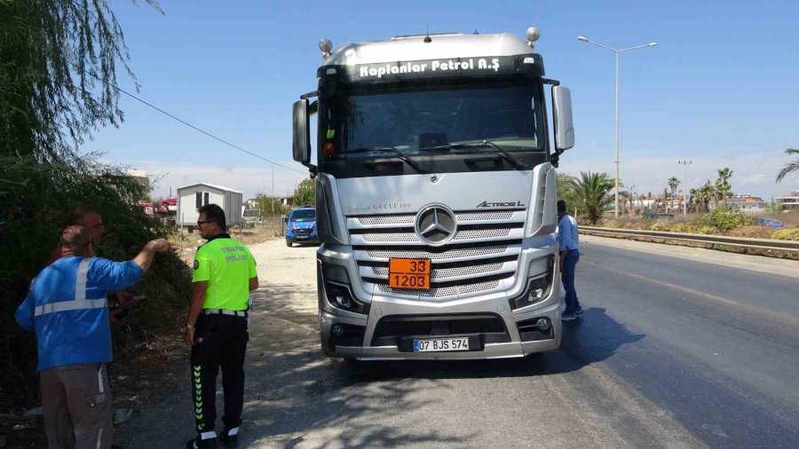 Akaryakıt Tankeri Otomobille Çarpıştı: 1 Yaralı