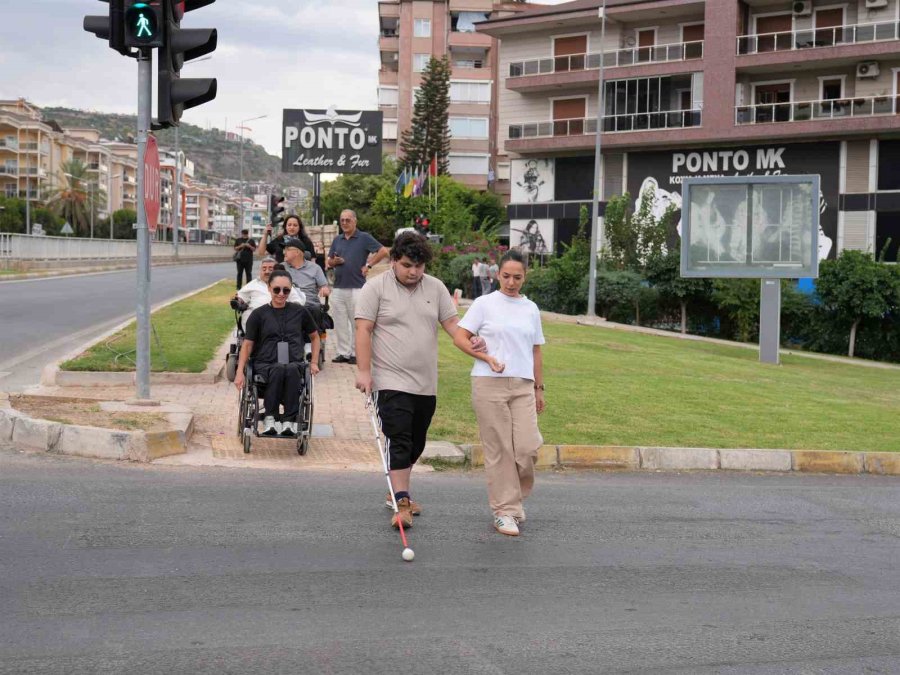 Alanya Çevreyolu’nda Engelsiz Yaya Dönemi: 310 Noktadaki Erişim Engeli Kaldırıldı