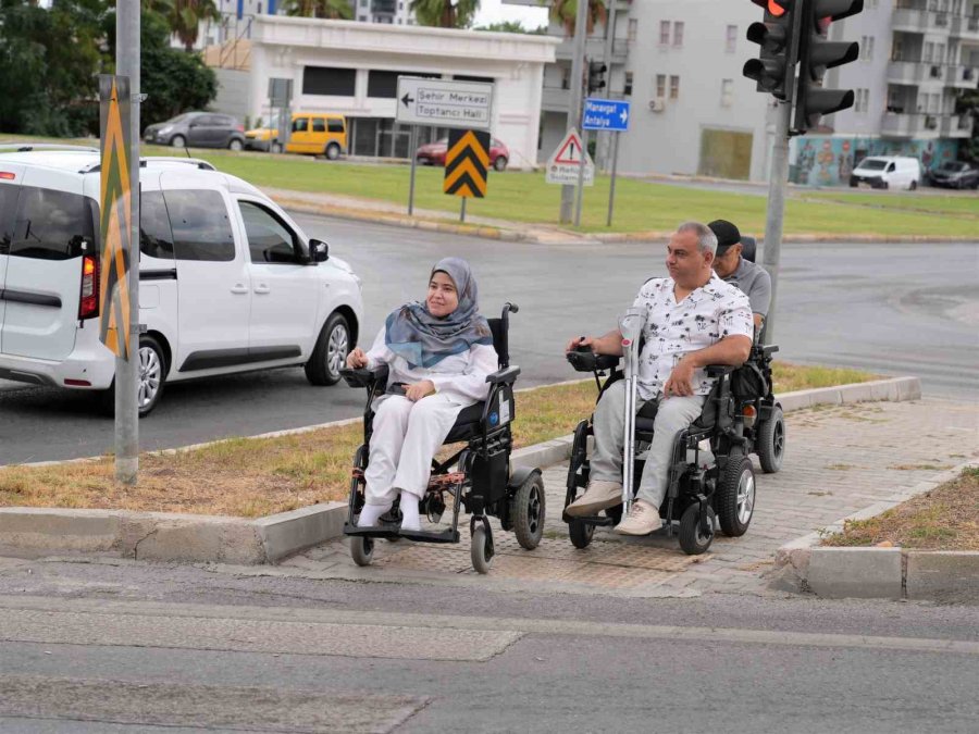Alanya Çevreyolu’nda Engelsiz Yaya Dönemi: 310 Noktadaki Erişim Engeli Kaldırıldı