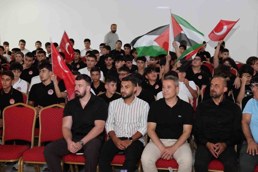 Yıkıntılar Arasında Bir Eğitim Mücadelesi: Gazzeli Öğrenciler Yaşadıklarını Anlattı
