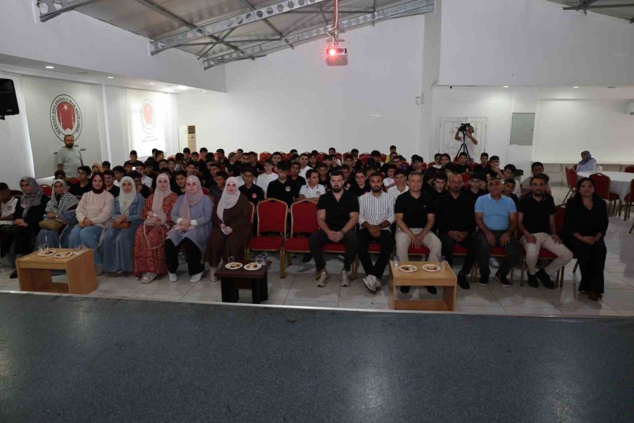 Yıkıntılar Arasında Bir Eğitim Mücadelesi: Gazzeli Öğrenciler Yaşadıklarını Anlattı