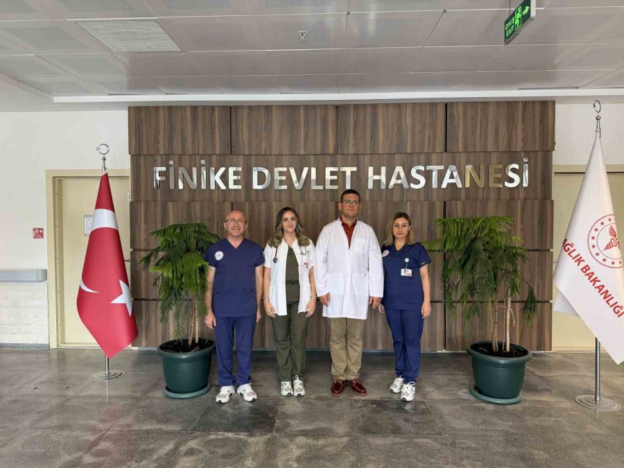 Anne Ve Babasının Görev Yaptığı Hastanede Doktor Oldu: "evde Prensesimiz, Hastanede Doktor Hanım"