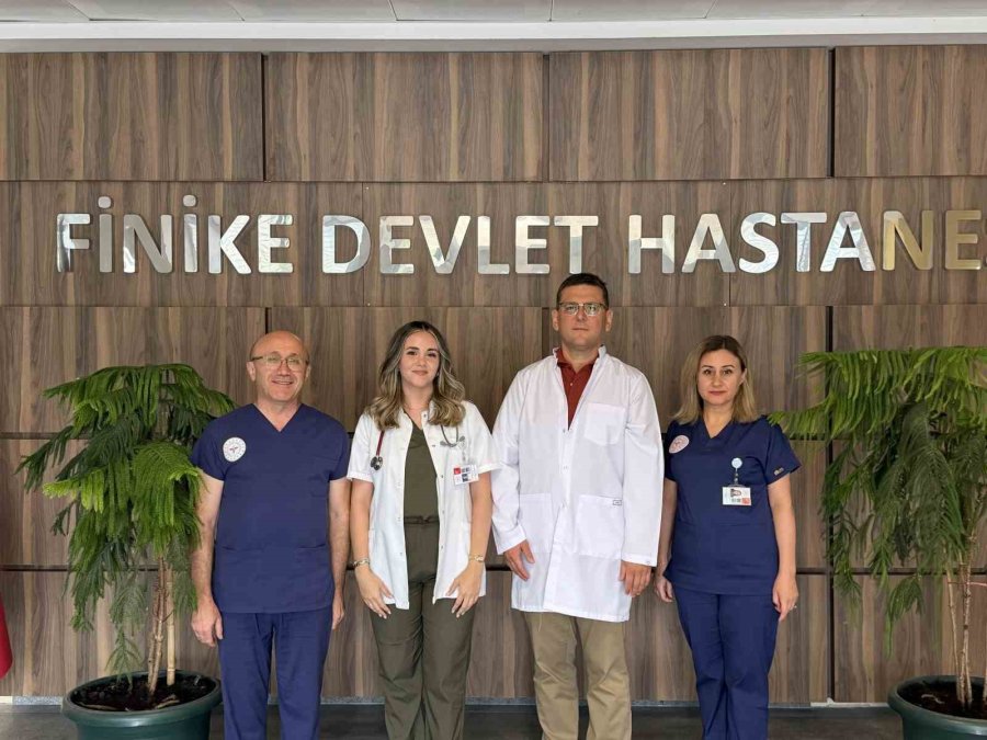 Anne Ve Babasının Görev Yaptığı Hastanede Doktor Oldu: "evde Prensesimiz, Hastanede Doktor Hanım"