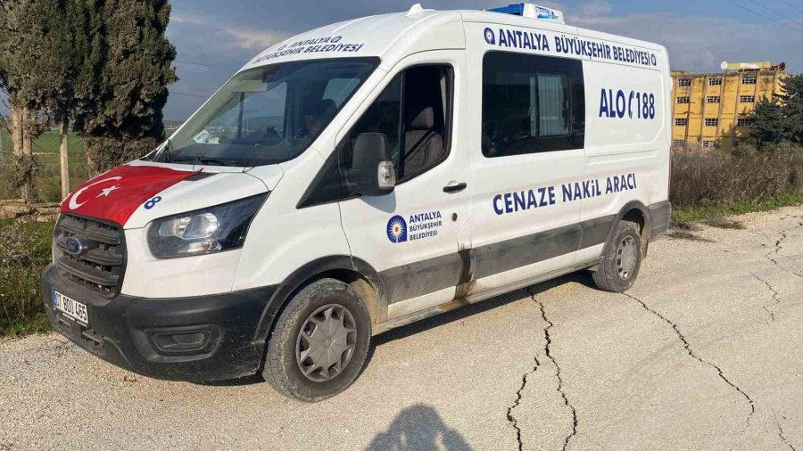 Depremde Annesinin Cenaze Naklini Yapan Ekiplere 3,5 Yıl Sonra Duygulandıran Teşekkür
