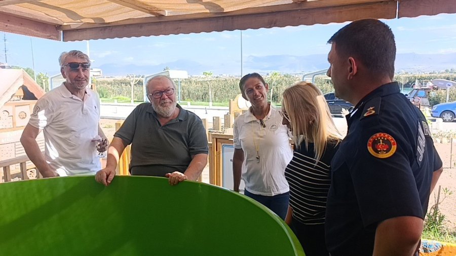 Tedavisi Tamamlanan İki Yeşil Deniz Kaplumbağası Denize Bırakıldı