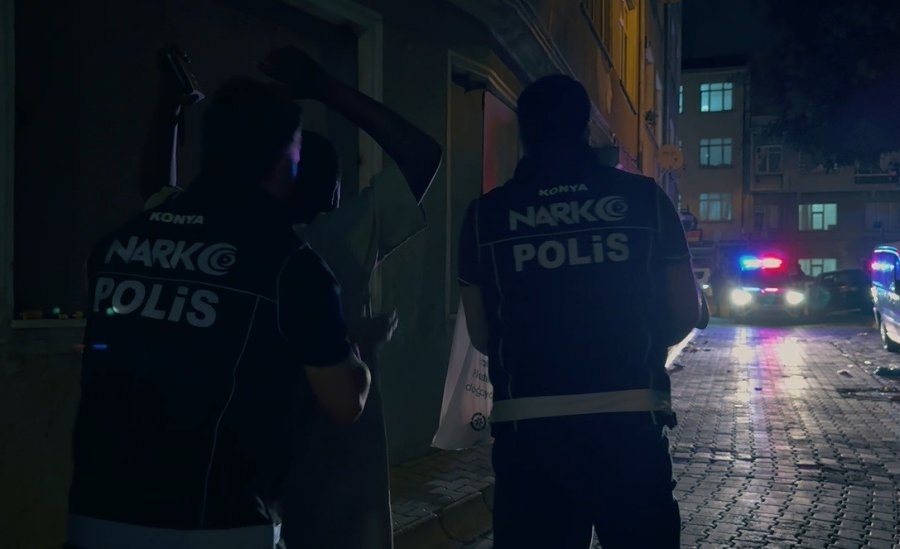 Konya’da Narko-mercek Operasyonu: 7 Kilo 50 Gram Hammaddeden 1 Ton 78 Kilo Bonzai Üretilebileceği Belirlendi