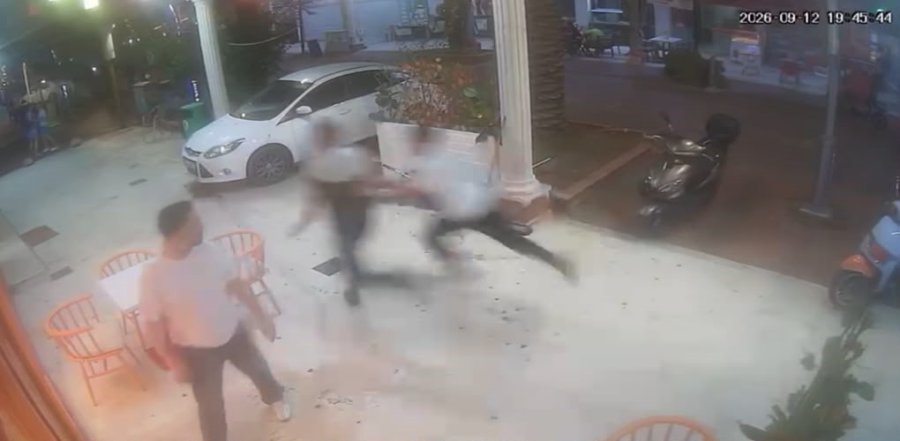 Gürültü Tartışması Sopalı Kavgayla Bitti: O Anlar Kamerada