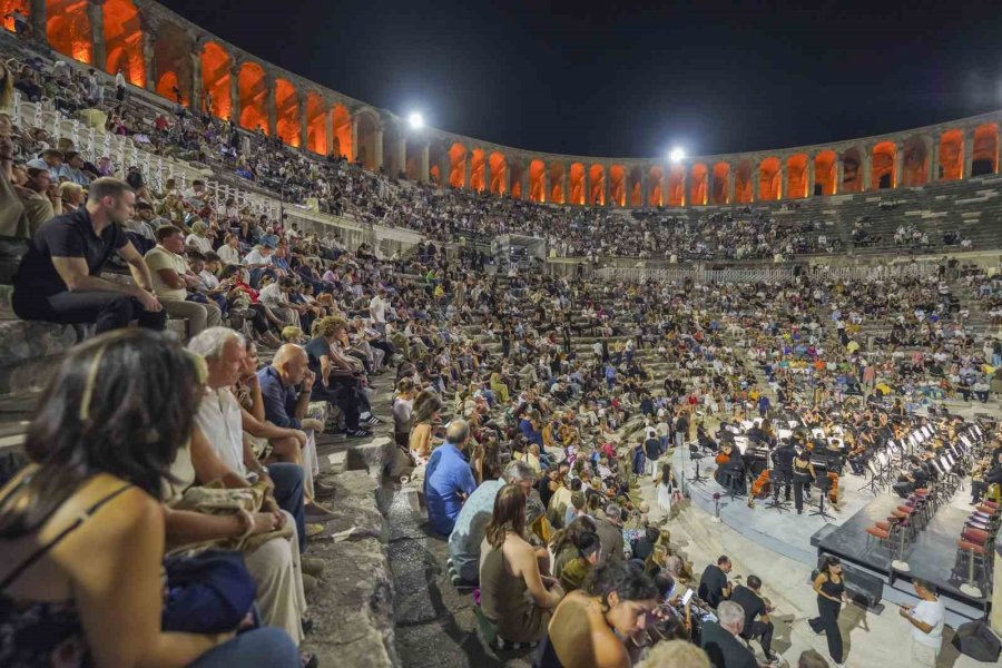 33. Uluslararası Aspendos Opera Ve Bale Festivali’nde Carmina Burana Seyirciyle Buluştu