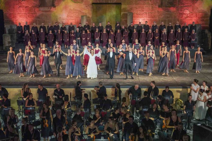 33. Uluslararası Aspendos Opera Ve Bale Festivali’nde Carmina Burana Seyirciyle Buluştu