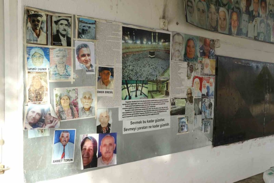 Bu Duvara Bakan "allah Rahmet Eylesin" Diyor