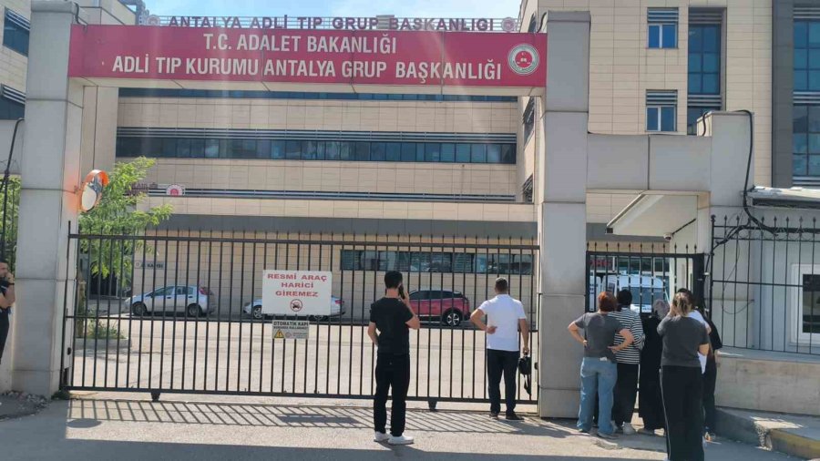 Kürek Sörfü Yaparken Boğularak Hayatını Kaybeden Gencin Annesinin Feryatları Yürek Sızlattı