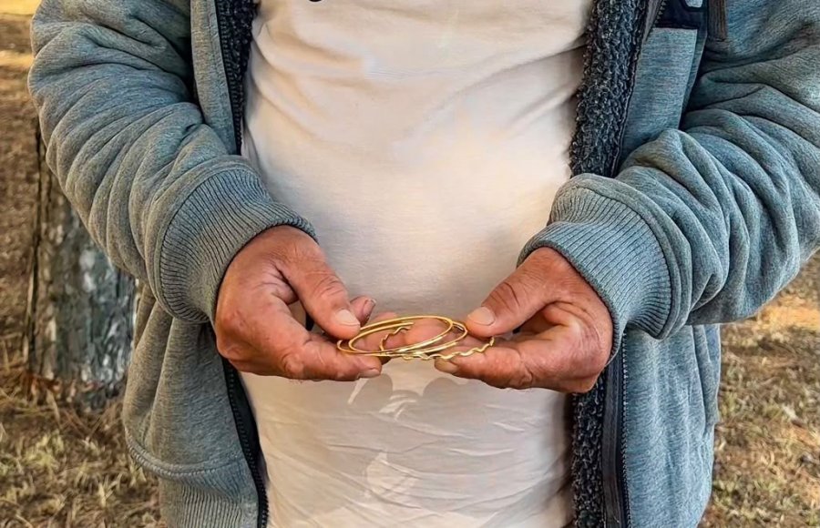 Üç Bilezik, Beş Ay Ve Yürekleri Isıtan İnsanlık Hikayesi