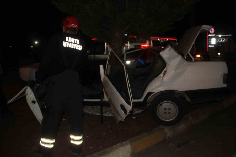 Beyşehir’de Tofaş Otomobil Ağaca Çarptı: 1’i Ağır 2 Yaralı