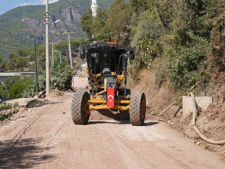 Alanya’da 2.5 Kilometrelik Sıcak Asfalt Çalışması Tamamlanıyor