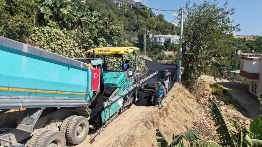 Alanya’da 2.5 Kilometrelik Sıcak Asfalt Çalışması Tamamlanıyor