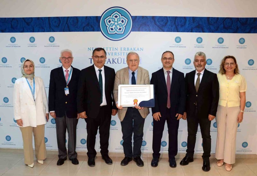 Neü Tıp Fakültesinin Eğitim Kalitesi Tescillendi