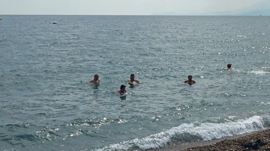 Antalya’da Eylülde Deniz Keyfi