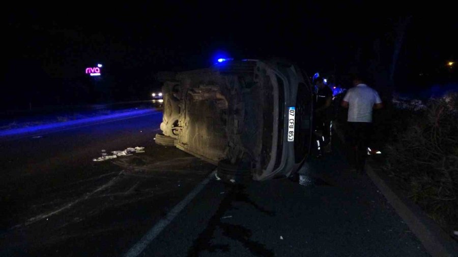 Kırmızı Işık İhlali Kazaya Neden Oldu: 2’si Turist 3 Yaralı