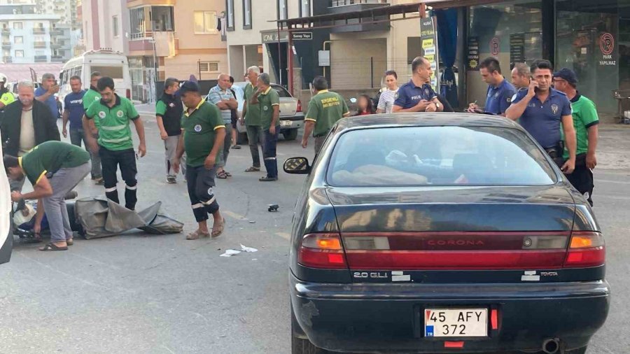 Otomobille Çarpışan Motosikletin Sürücüsü Yaralandı