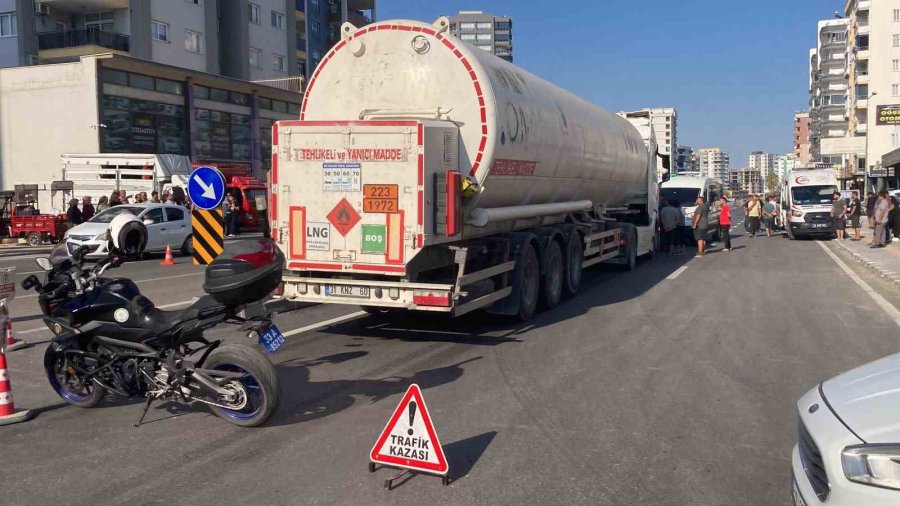 Tankerin Çarptığı Yaya Hayatını Kaybetti