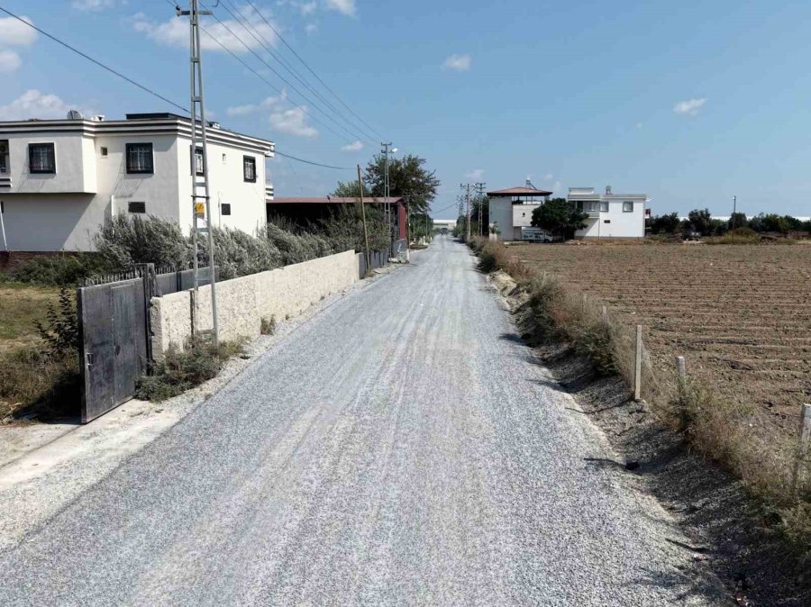 Tarsus’ta Tarımsal Ulaşım İçin 4 Bin 200 Metrelik Yol Yenilendi