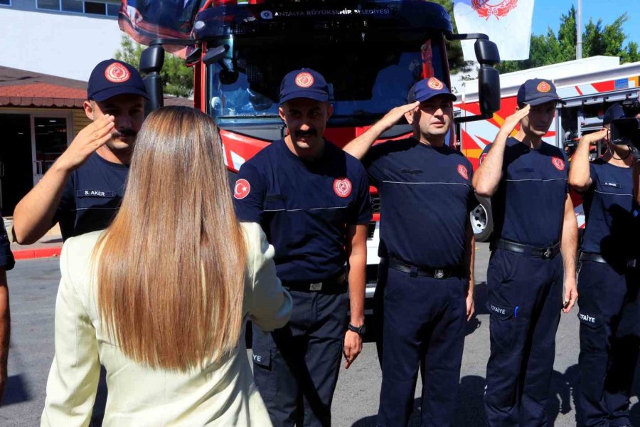 Antalya İtfaiyesi Araç Filosunu Güçlendirdi: 24 Yeni İtfaiye Aracı Sahada