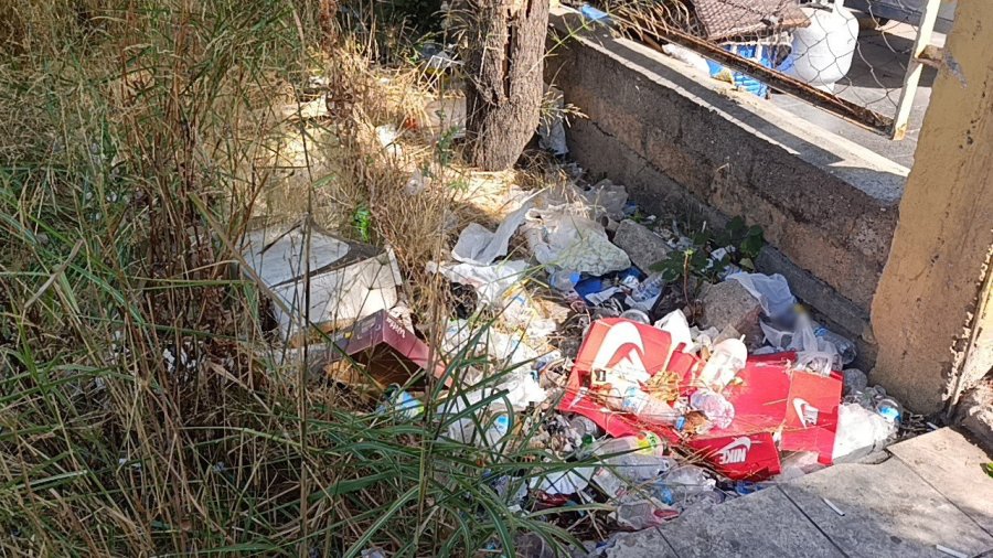 Boş Araziyi Çöp Yuvasına Döndürdüler