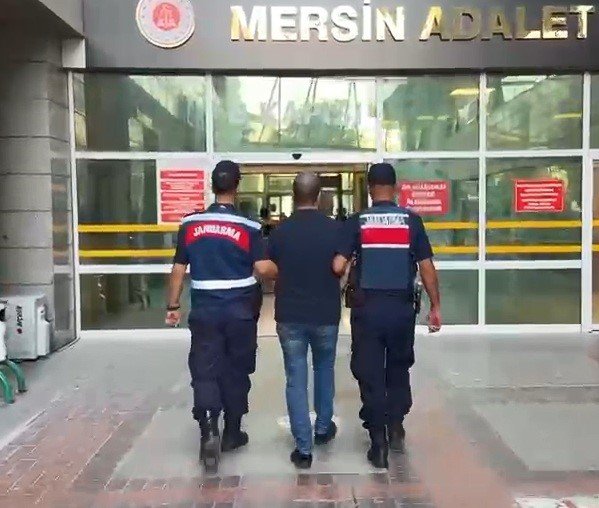 Kırmızı Bültenle Aranıyordu: Cinayet Ve Uyuşturucudan 79 Yıl Ceza Alan Firari Yakalandı