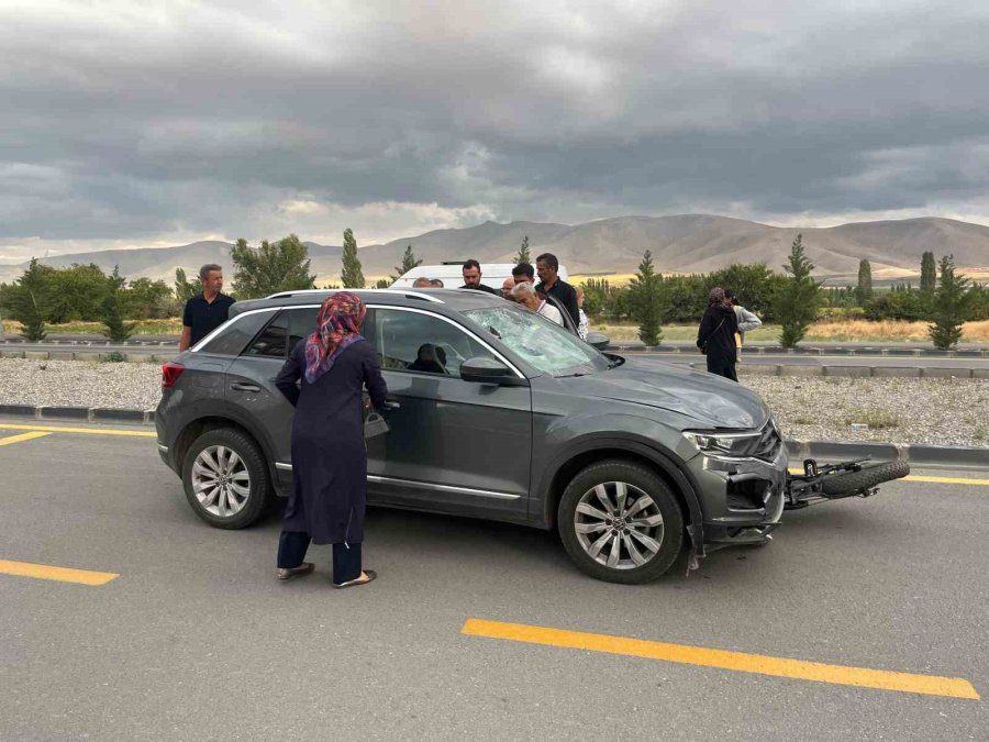 Niğde’de Otomobil İle Elektrikli Bisiklet Çarpıştı: 1 Yaralı