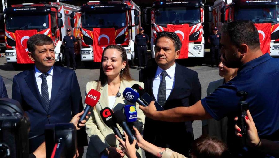 Antalya İtfaiyesi Araç Filosunu Güçlendirdi: 24 Yeni İtfaiye Aracı Sahada