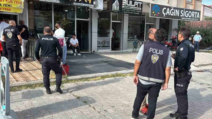 Aksaray’da 5. Kattan Düşen Adam Ağır Yaralandı