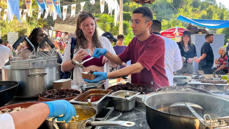 Alanya’da "en Ağır Keçiboynuzu" Yarışması Renkli Anlara Sahne Oldu