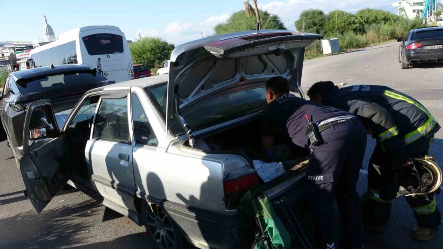 Antalya’da Otomobiller Çarpıştı: 1 Yaralı
