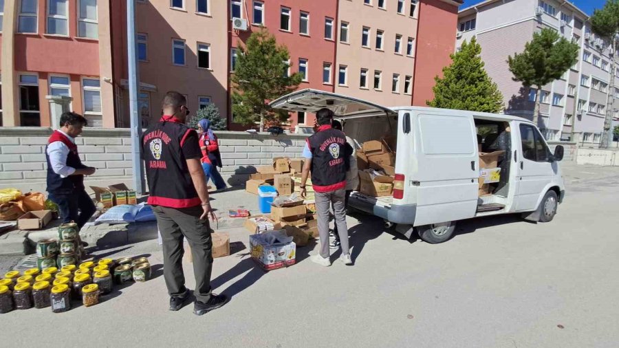 Karaman’da "gıda Güvenliği-1 Operasyonu": Etiketsiz Ve Bandrolsüz Ürünler Ele Geçirildi