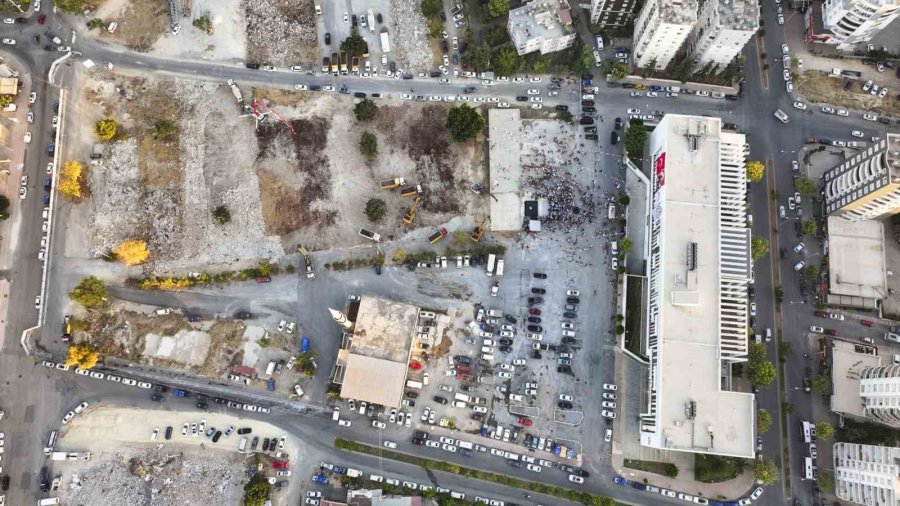 Mersin’de 138 Milyon Liralık Kent Meydanının Temeli Atıldı