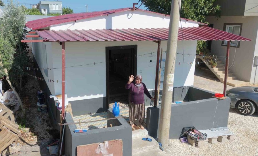 Mutluluğun Fotoğrafı: Ömrü Çatmada Geçti, 69 Yaşında Evi Oldu