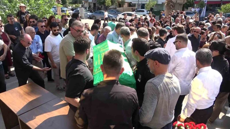 Kongolu Genç Kadından Türk Avukatına Gözüyaşlı Veda