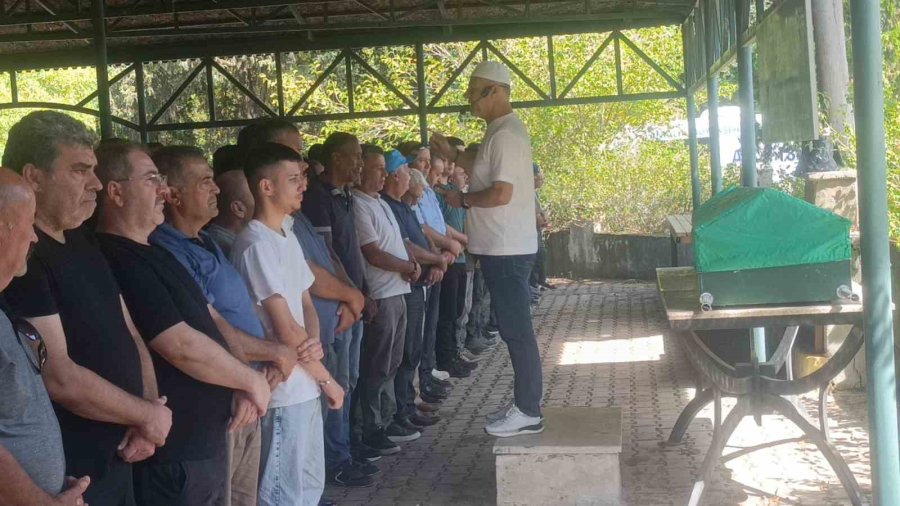 Staj Öncesi Para Biriktirmek İçin Bir İşyerine 15 Günlüğüne Kurye Olarak Giren Çocuk, İlk İş Gününde Hayatını Kaybetti