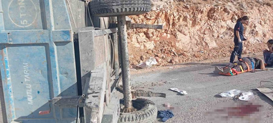 Mersin’de Traktörler Çarpıştı: 1 Ölü, 2 Yaralı