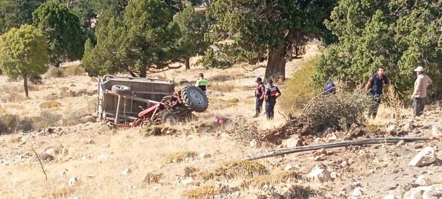 Mersin’de Traktörler Çarpıştı: 1 Ölü, 2 Yaralı
