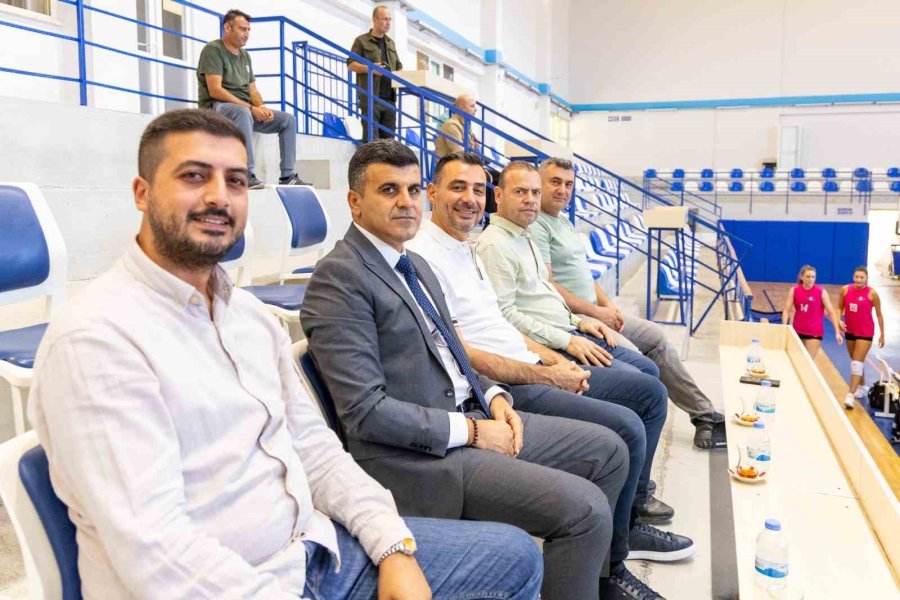 Manavgat Belediyespor Kadın Voleybol Takımı Yeni Sezona Hazırlanıyor